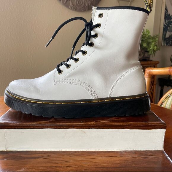 NWOB Dr Martens Jadon Boot Smooth Leather Platforms White Size 7 Men 8 Women - Picture 5 of 13